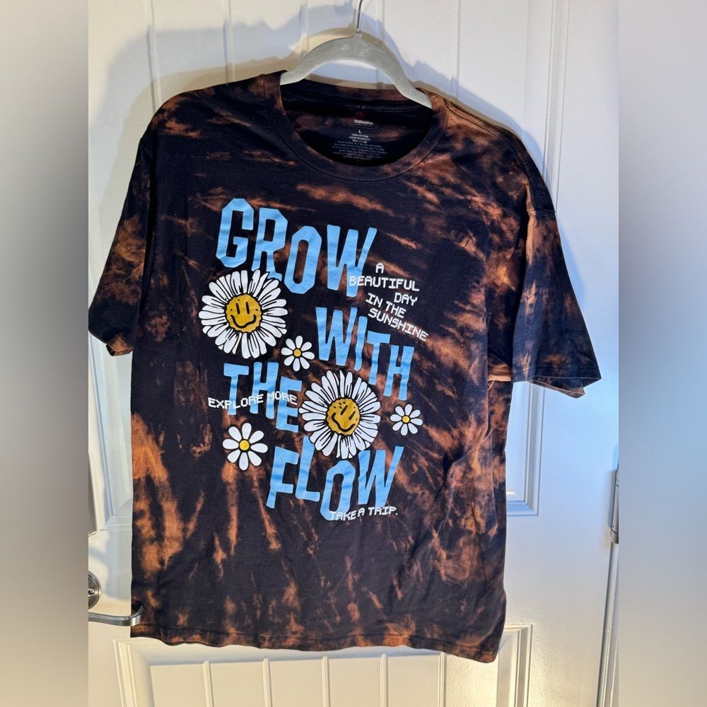 Custom Bleach Dye “Grow with the Flow” Sonoma Unisex Large Tee